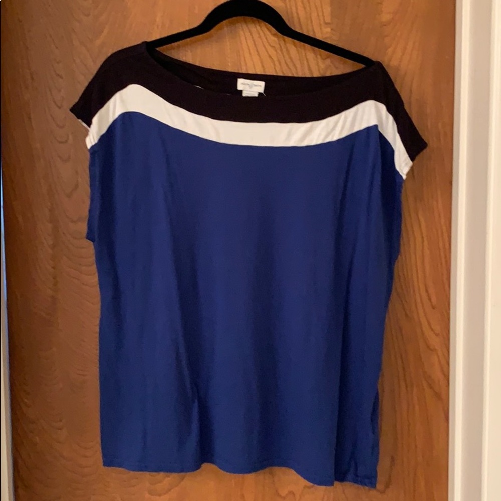 Blue color block top